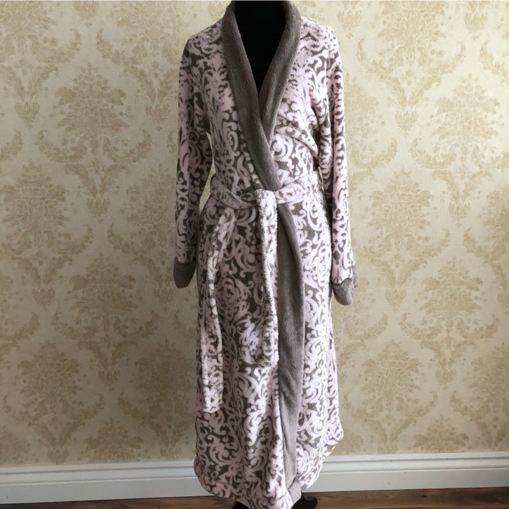 Ellen Tracy plush robe